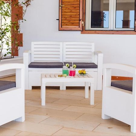 Izzhome Dolce Vita Marina di Ragusa Exterior foto